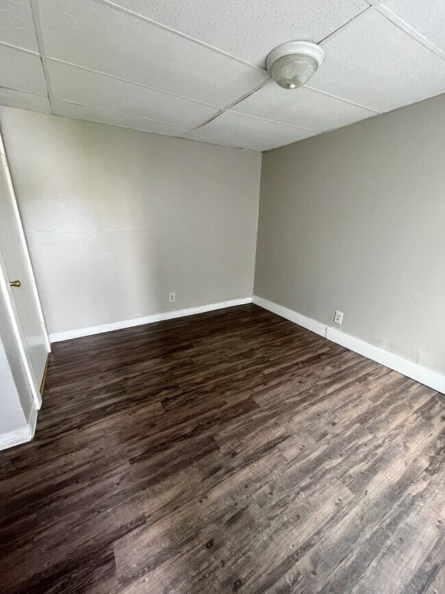 Building Photo - 708 W. Jackson