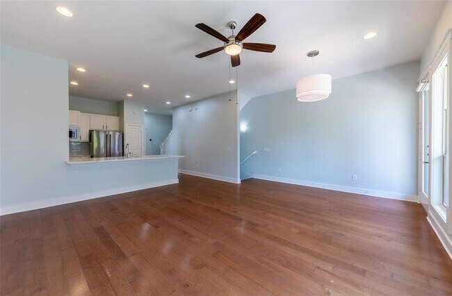 Building Photo - 2520 Bluebonnet Ln