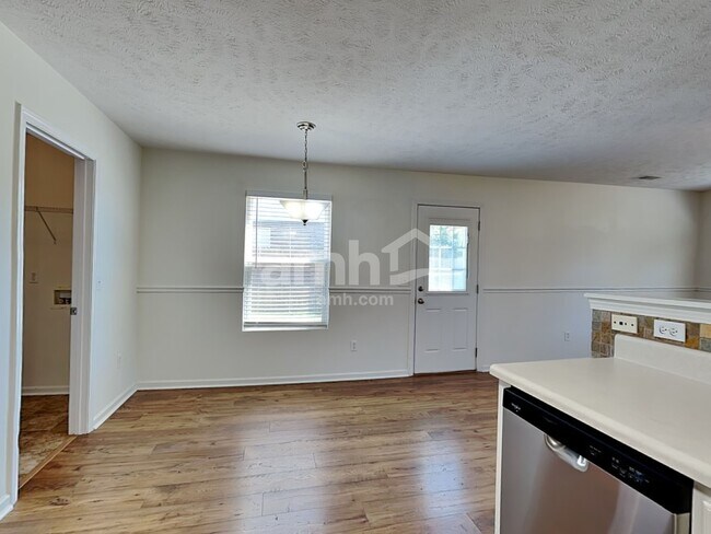 Foto del edificio - 2840 Meadow Gln
