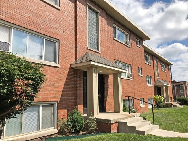 Interior Photo - Maple Court