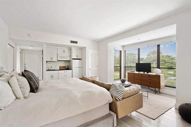Foto del edificio - 11818 Pebblewood Dr