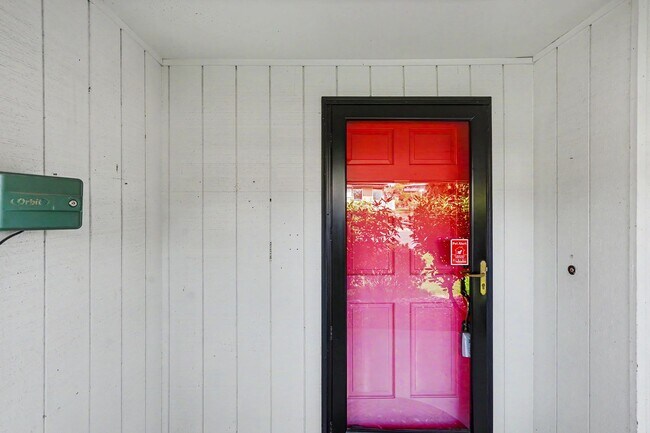 Foto del edificio - 4 bed, 2 bath single-level home in quiet West Salem neighborhood!