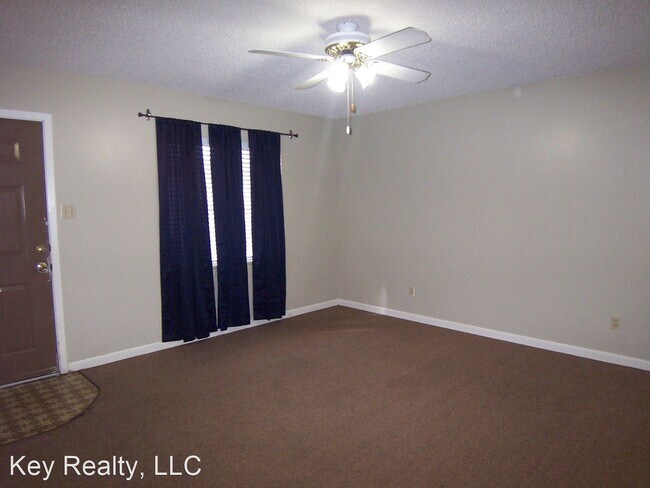 Building Photo - 2 br, 1 bath House - 2105-B Linda Rd