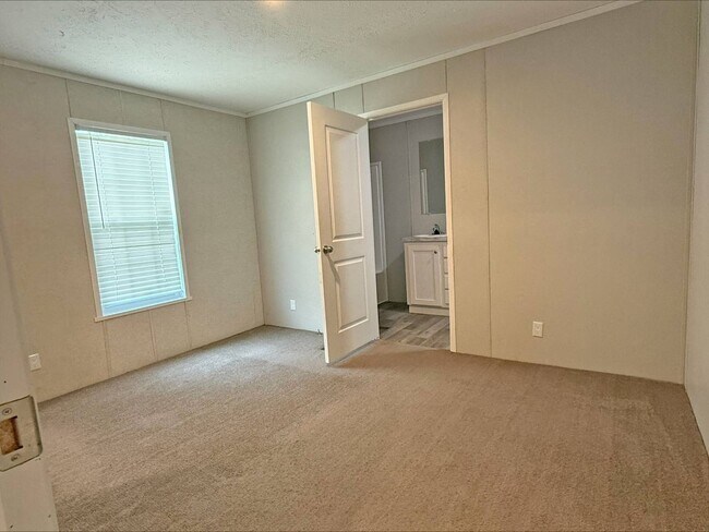 Foto del edificio - 604 W 9th St