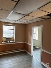 Building Photo - 219 W Main St