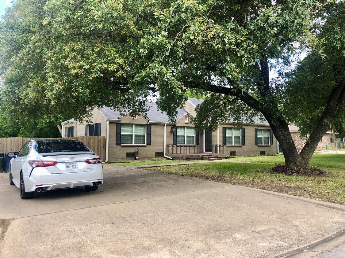 205 Walton Dr, College Station, TX 77840 House Rental in College