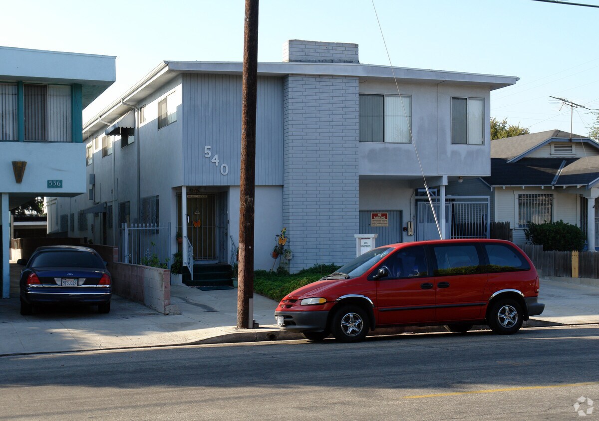 Primary Photo - 540 W Queen St