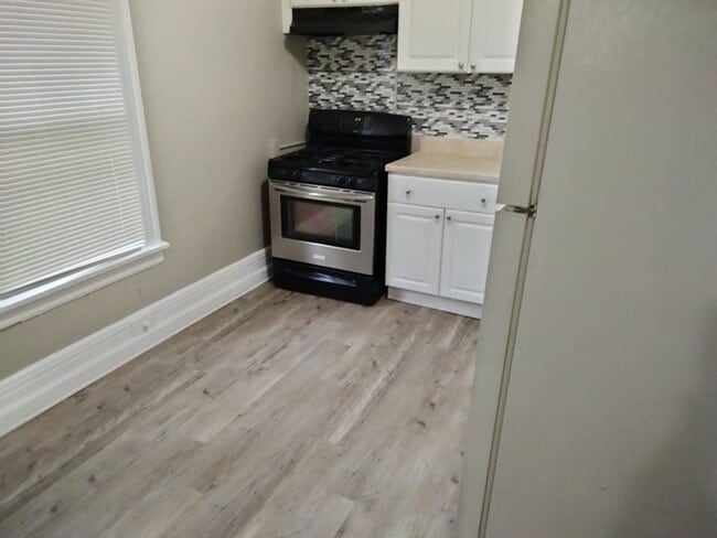 Foto del edificio - 391-393 Flower City Park