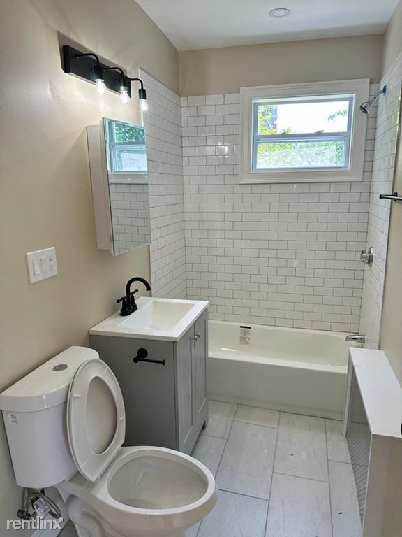 Foto del edificio - 4 br, 3.5 bath Duplex - 14 Lincoln Rd Dupl...