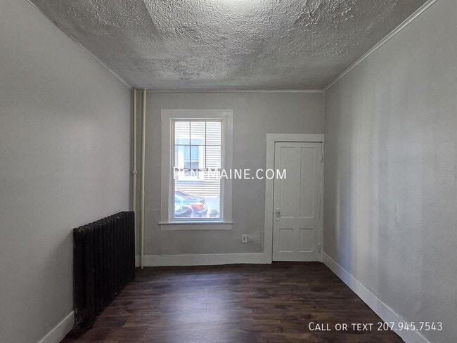 Building Photo - 179 Pine St