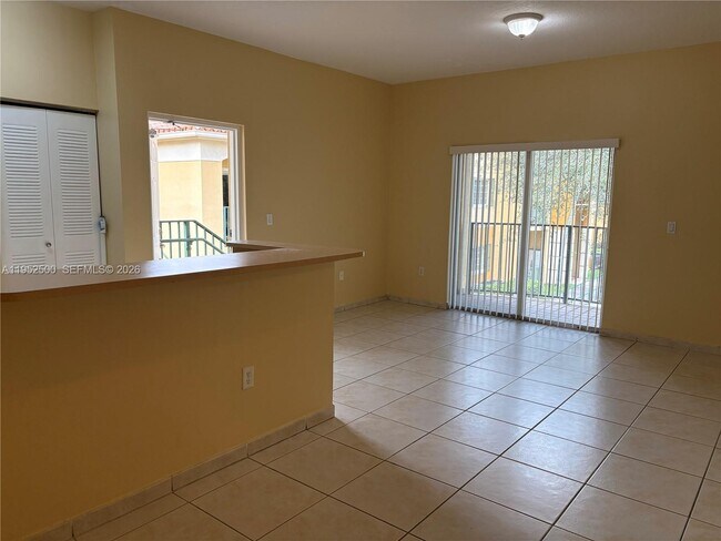 Building Photo - 7320 NW 114th Ave