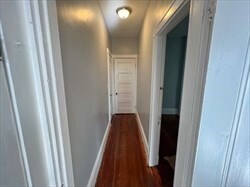 Foto del edificio - 34 Fisher Ave
