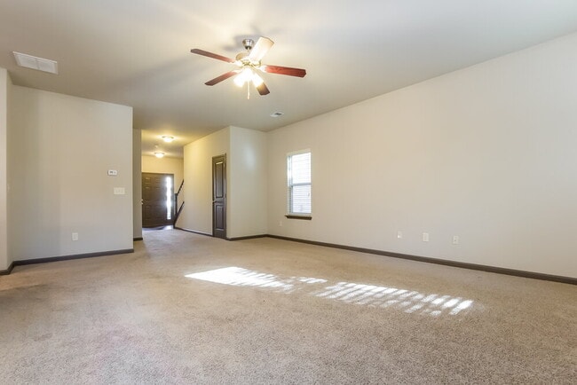 Building Photo - 631 Sweet Ashley Way