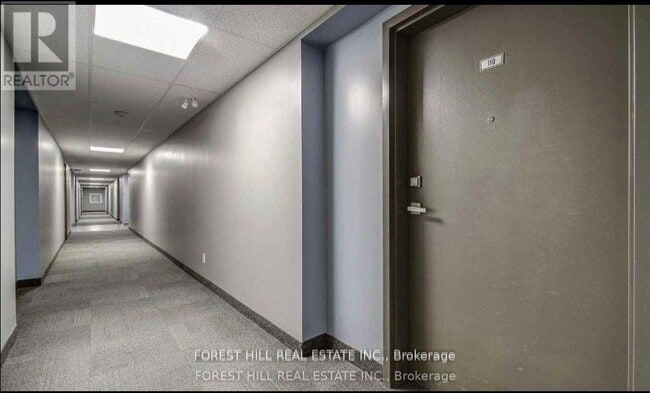 Building Photo - 104 Summit Ridge Dr