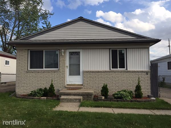 Primary Photo - 20234 Macel St