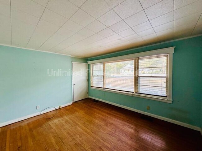 Foto del edificio - 145 Dogwood Dr