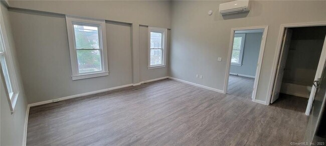 Foto del edificio - 158 Greenwood Ave