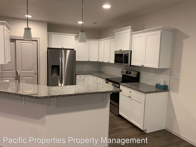 Building Photo - 3 br, 2 bath House - 725 Spyglass Drive