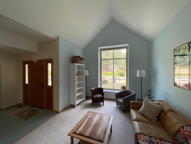 Building Photo - 7618 E Woodview Ct