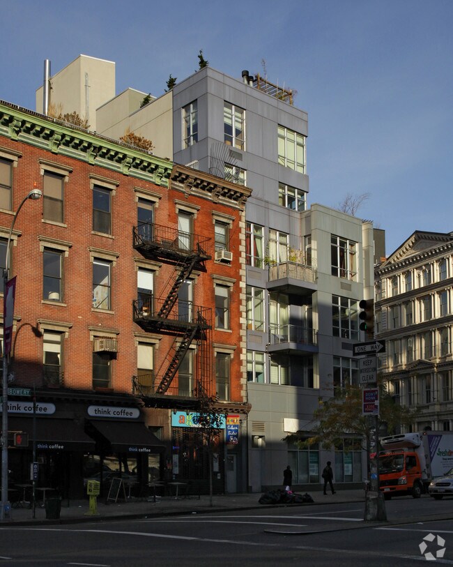 Building Photo - 57 Bond St