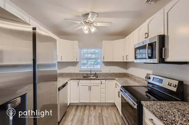 Building Photo - 4610 16Th Street N, St. Petersburg, FL, 33703