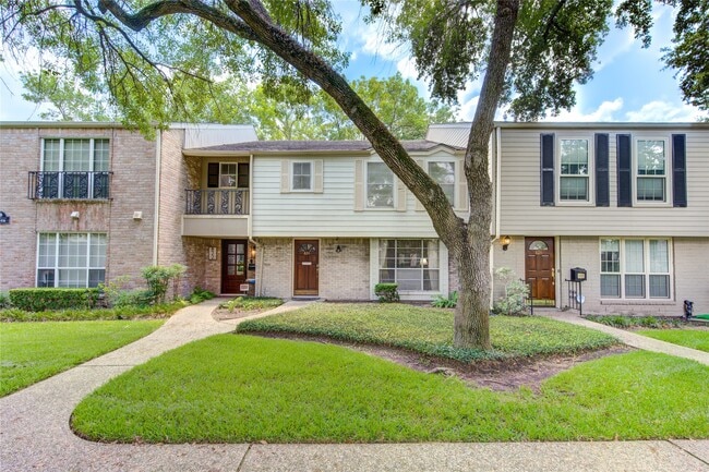 Foto del edificio - 824 Wax Myrtle Ln