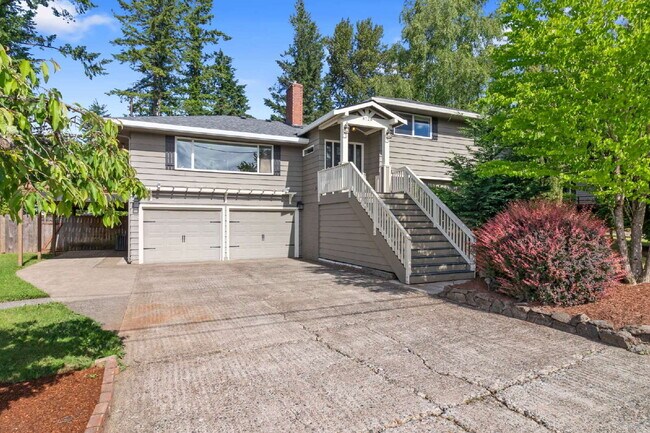 Foto del edificio - Beautiful Happy Valley Home; Large Lot; In...