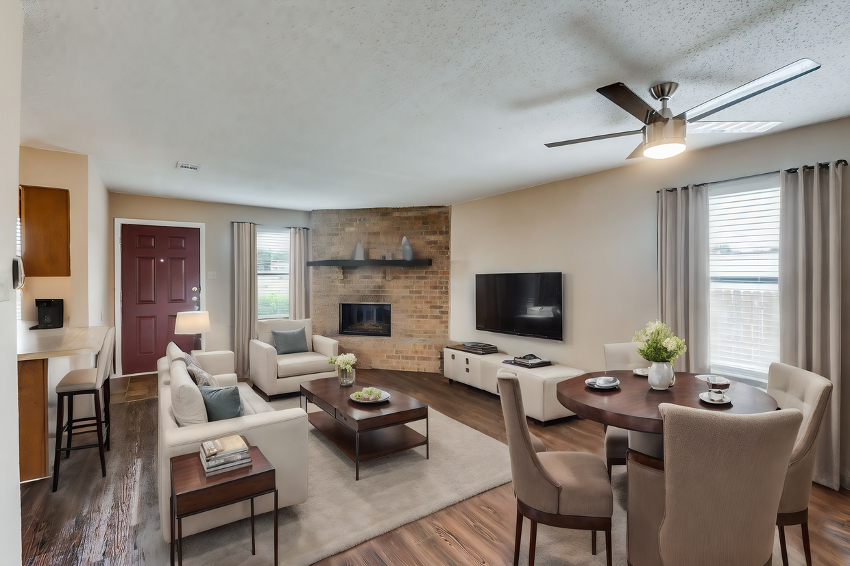 Primary Photo - Spacious 2 Bedroom Duplex in Irving