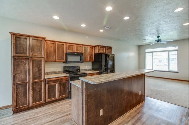 Building Photo - Lobelia & Bison Trail Twinhomes