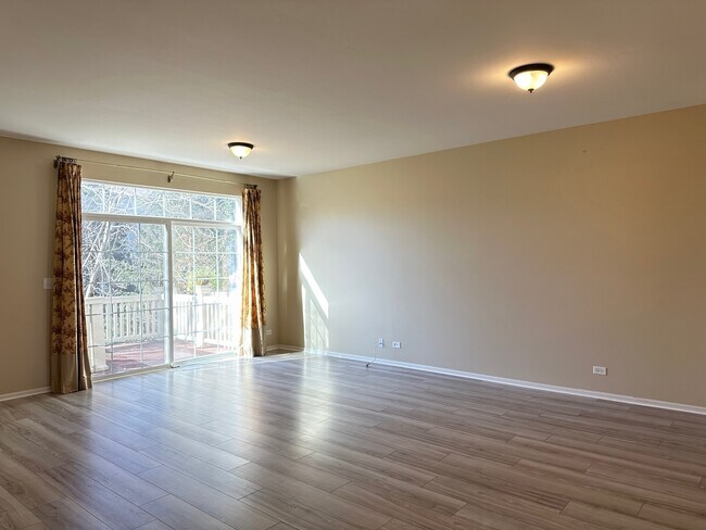 Building Photo - 3376 Bradbury Cir