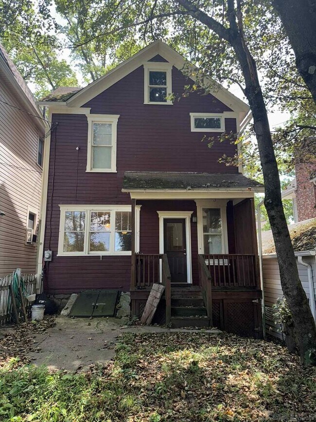 Building Photo - 216 Mifflin St