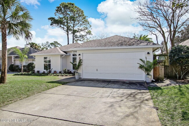 Foto del edificio - 3433 Heron Dr N