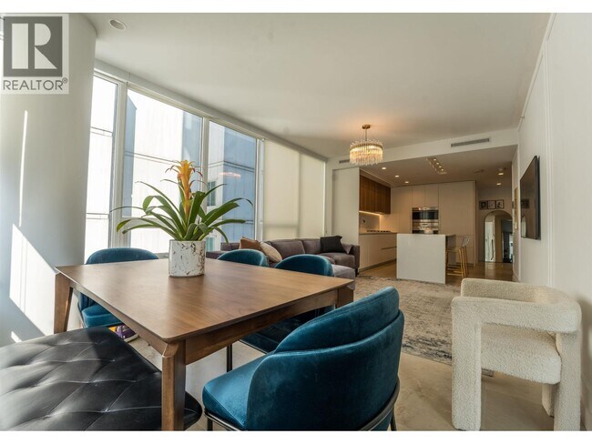 Building Photo - 885 Cambie St.