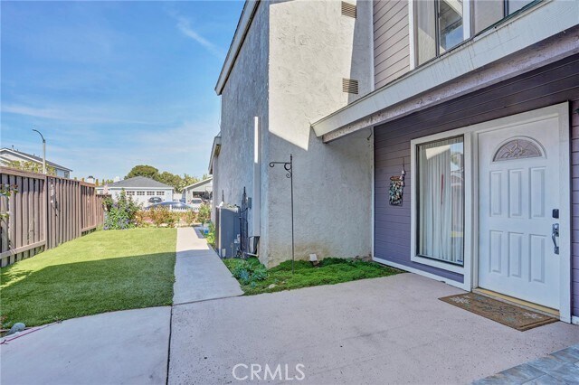 Foto del edificio - 1409 Lakeside Ln