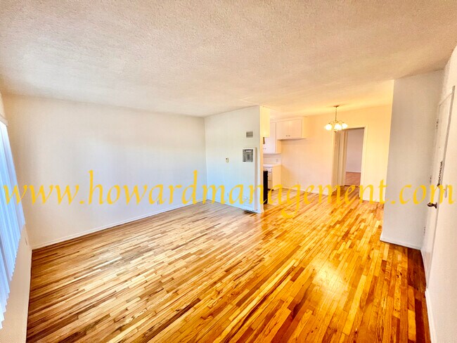 Foto del edificio - 1623-1627 S Bundy Dr