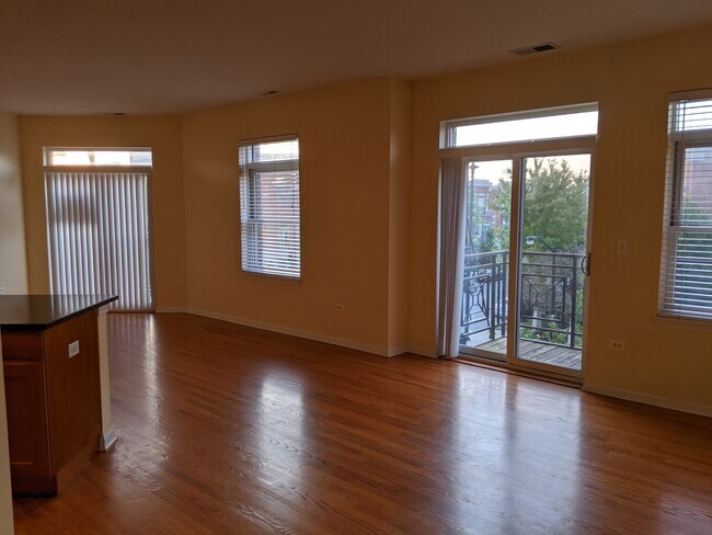 Foto del edificio - 757 W 14th Pl