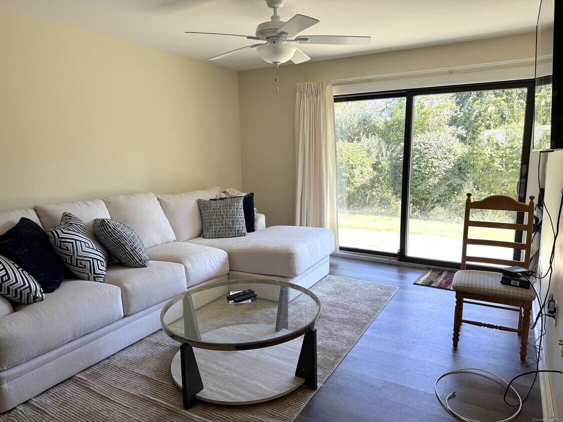 Foto principal - 441 Asbury Ridge