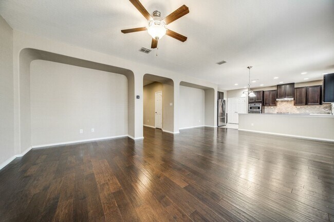Foto del edificio - 3 Bedroom 2 1/2 bath Park Vista Subdivision