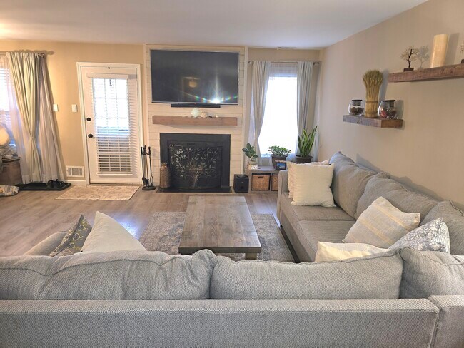 Foto del edificio - 9 Balsam Ct