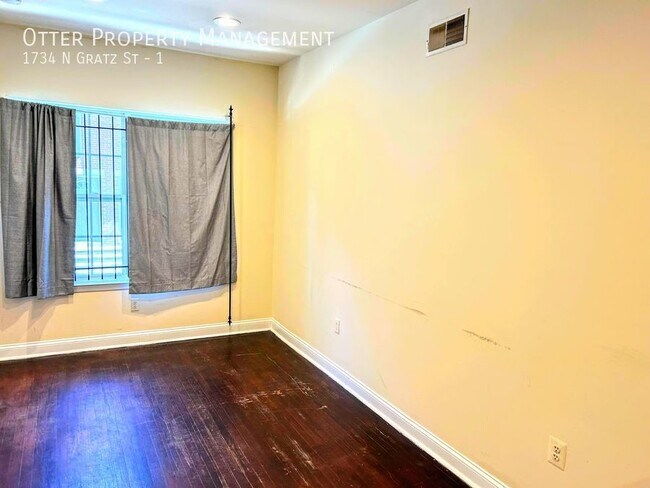 Building Photo - 3BR/2BA Lower Level Apt near Temple Univer...