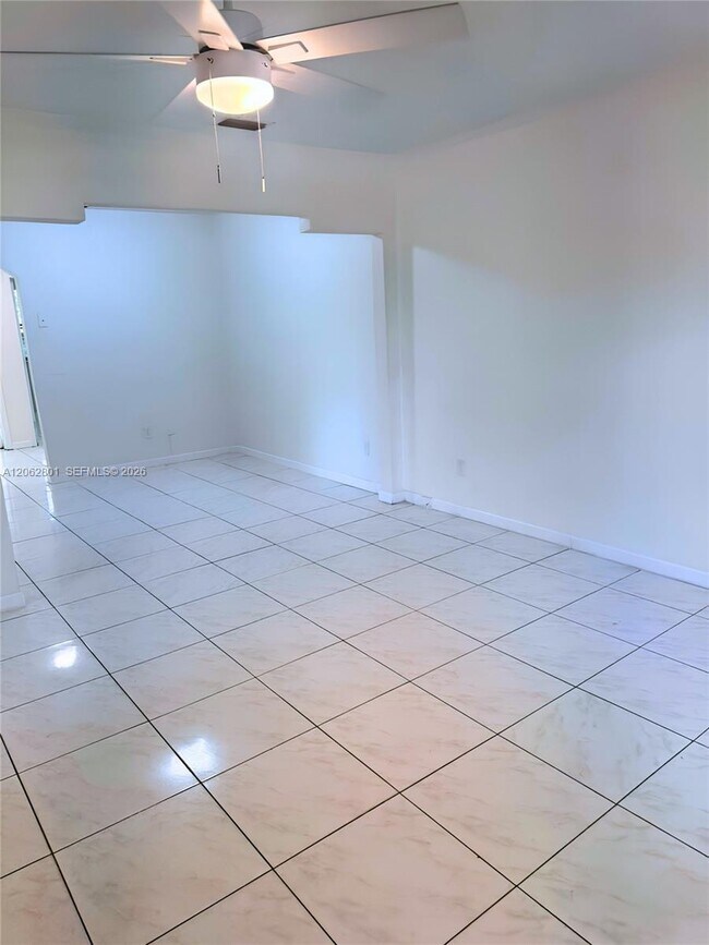 Foto del edificio - 672 NE 130th St