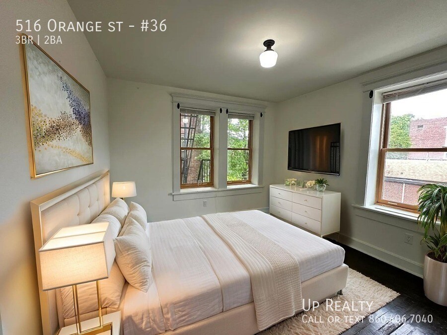 Building Photo - 516 Orange St