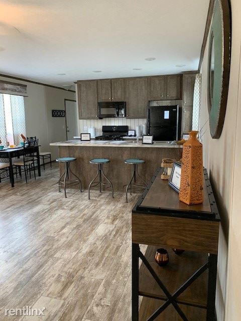 Foto principal - 1001 Pebble Creek Ct