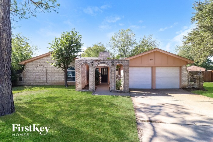Foto principal - 2259 Shady Brook Dr