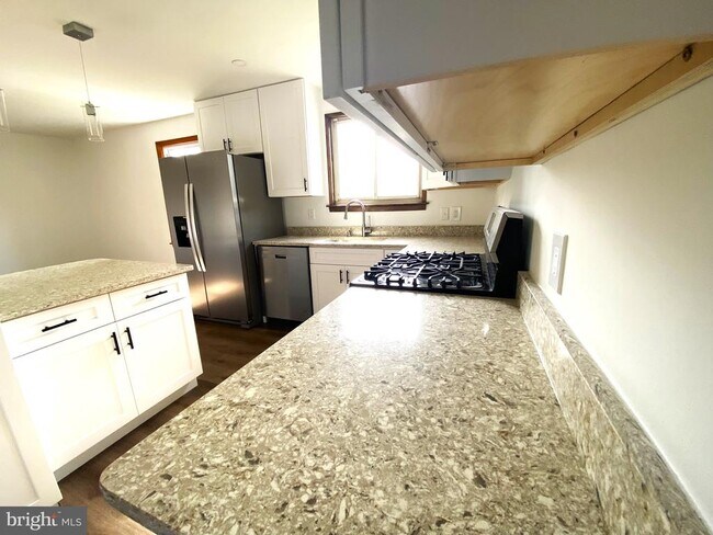 Foto del edificio - 849 Reece Rd