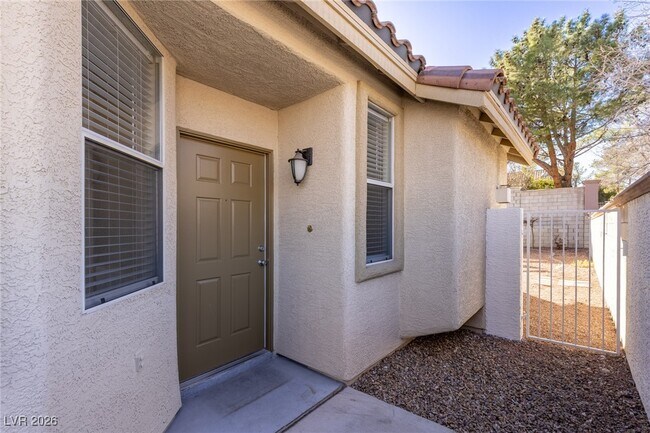 Building Photo - 167 Mountainside Dr