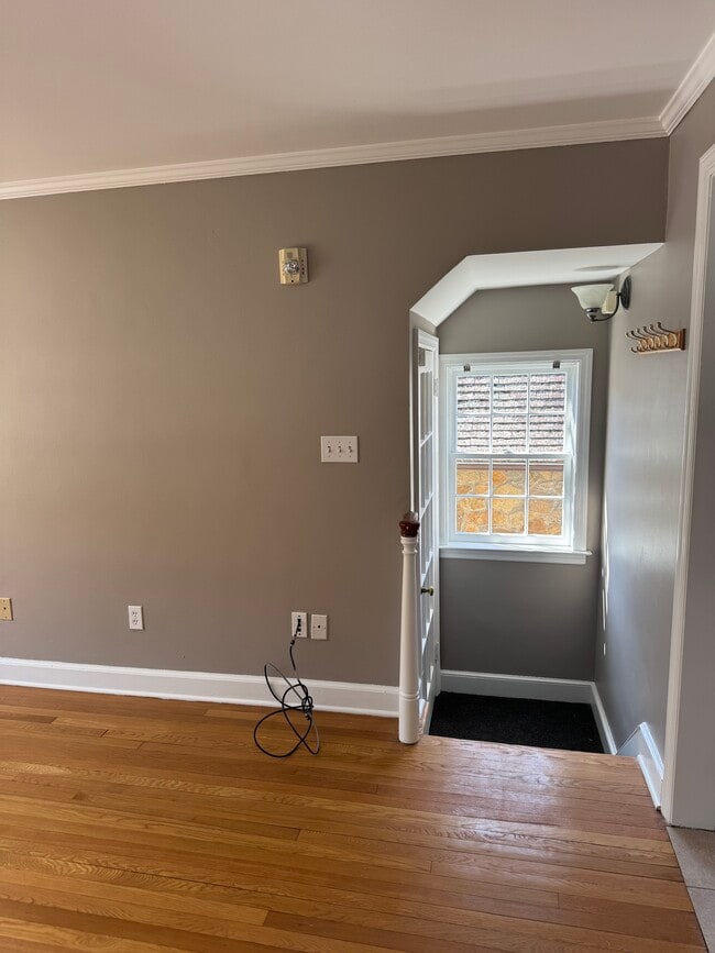 Building Photo - 1640 Whitney Ave