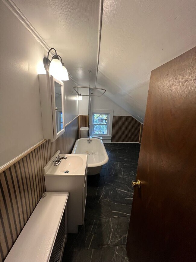 Foto del edificio - 1742-1744 Wayne Ave