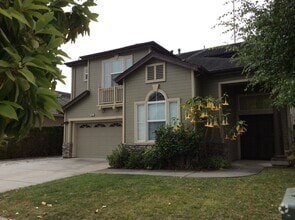 Building Photo - 462 Poppy Way
