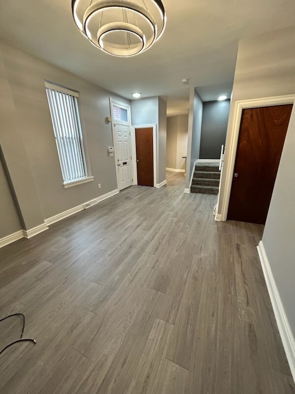 LIVINGROOM - 1118 Liverpool St